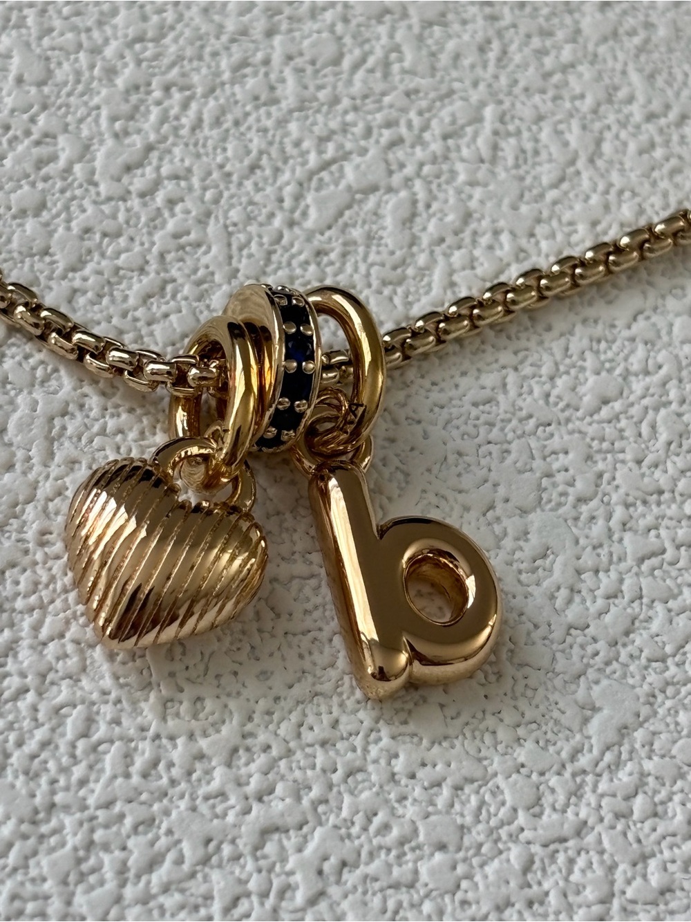New Roxanne Assoulin Gold Tone Heart & 'b' Charm Necklace - Picture 4 of 8